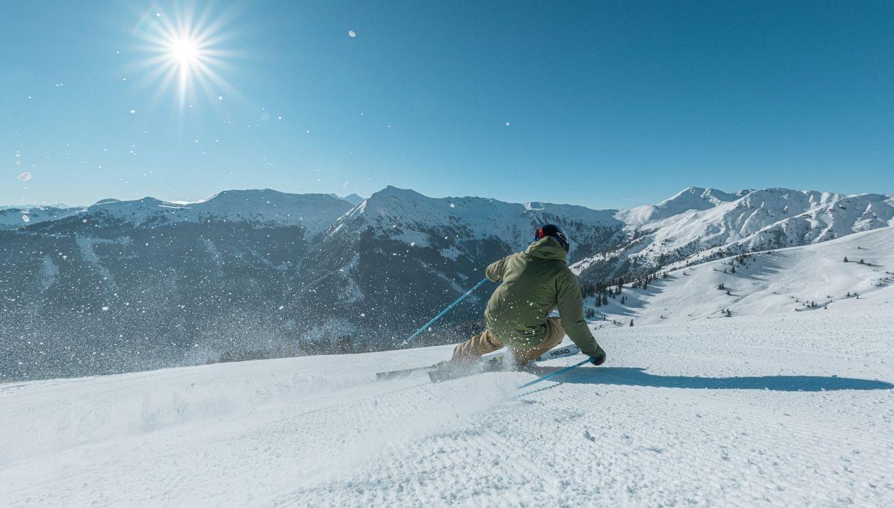 Sonnenskilauf in Saalbach Hinterglemm