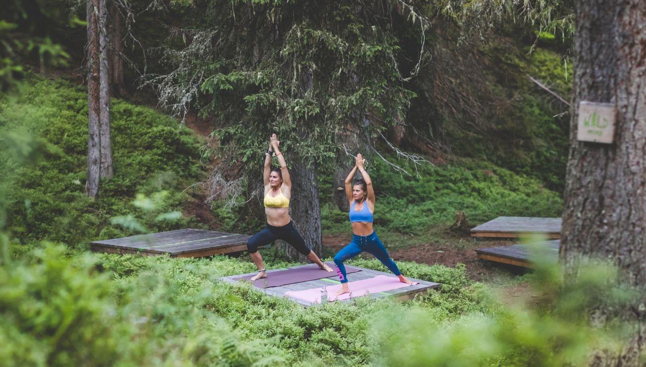 Yoga mit ausgebildeten Yoga-Lehrer