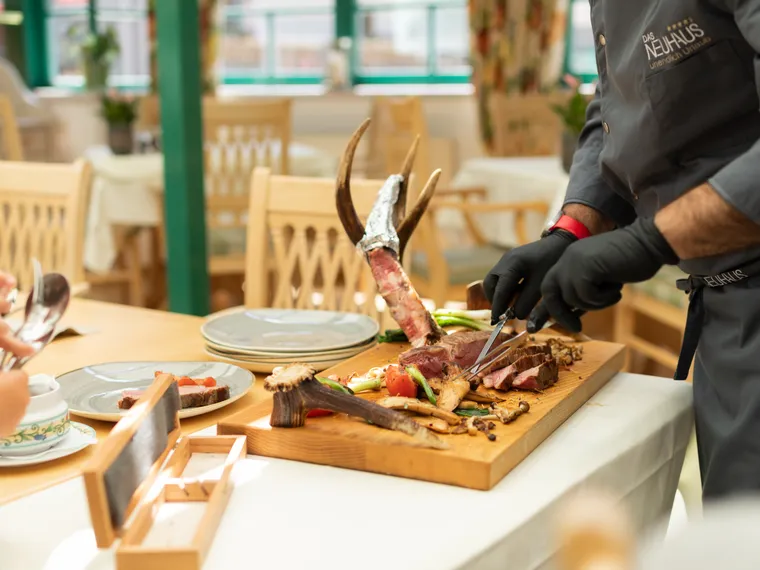 Essen im Das Neuhaus
