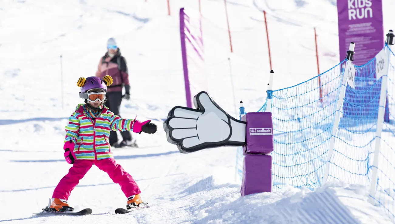 Skifahren im Familypark in Saalbach