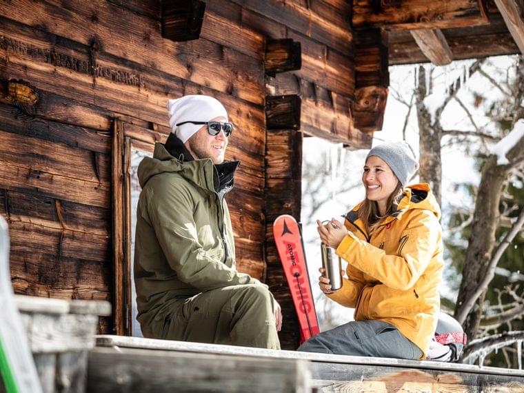 Auszeit auf einer der unzähligen Skihütten in Saalbach Hinterglemm