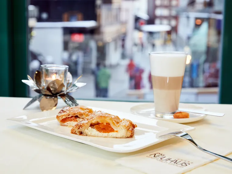 Kuchen im DAS NEUHAUS