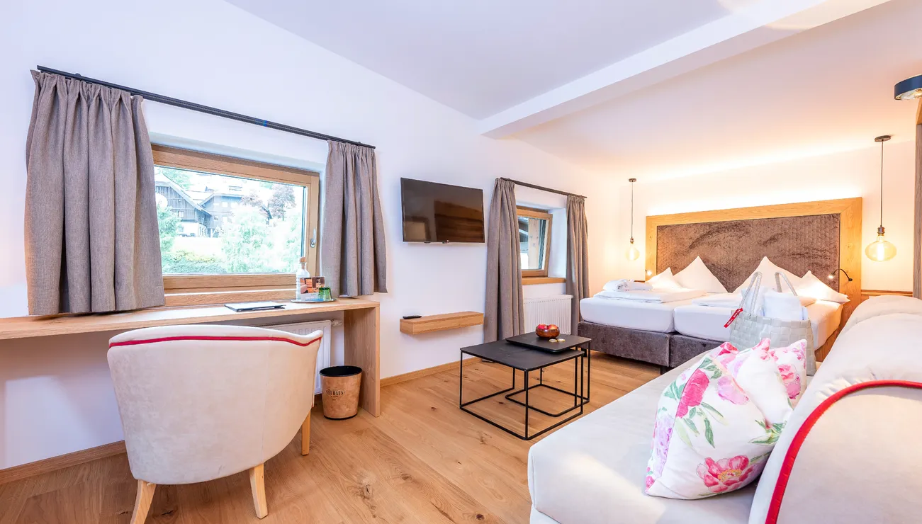 großzügige Juniorsuite Bergblick Family im Hotel das Neuhaus