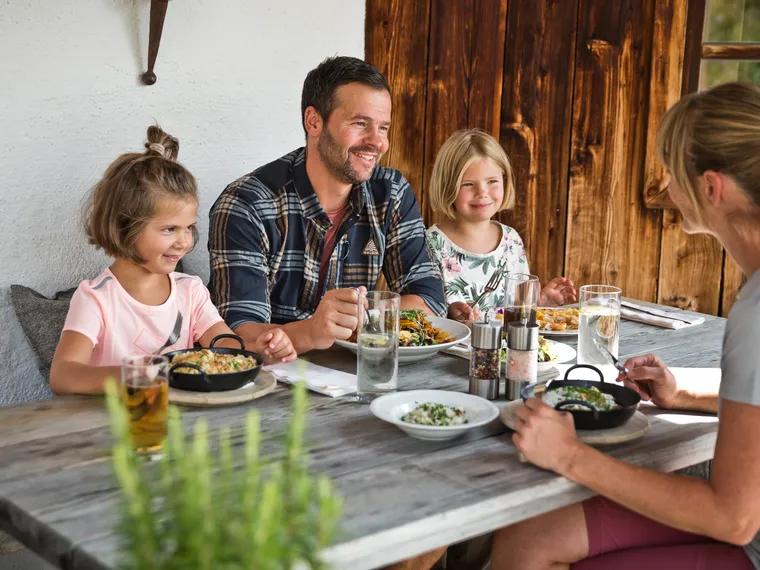 Kulinarische Schmankerl genießen mit der Familie