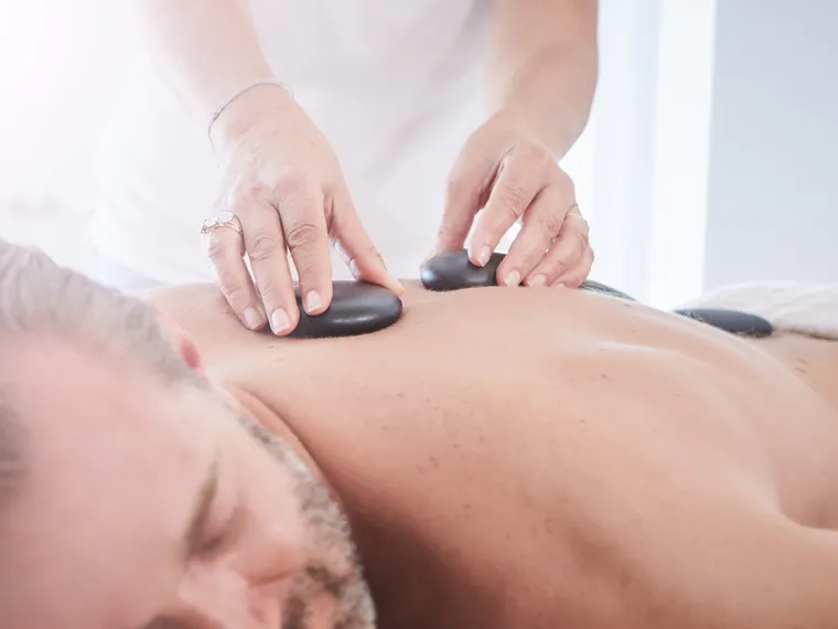 La Stone-Therapie im 4 Sterne Superior Hotel das Neuhaus